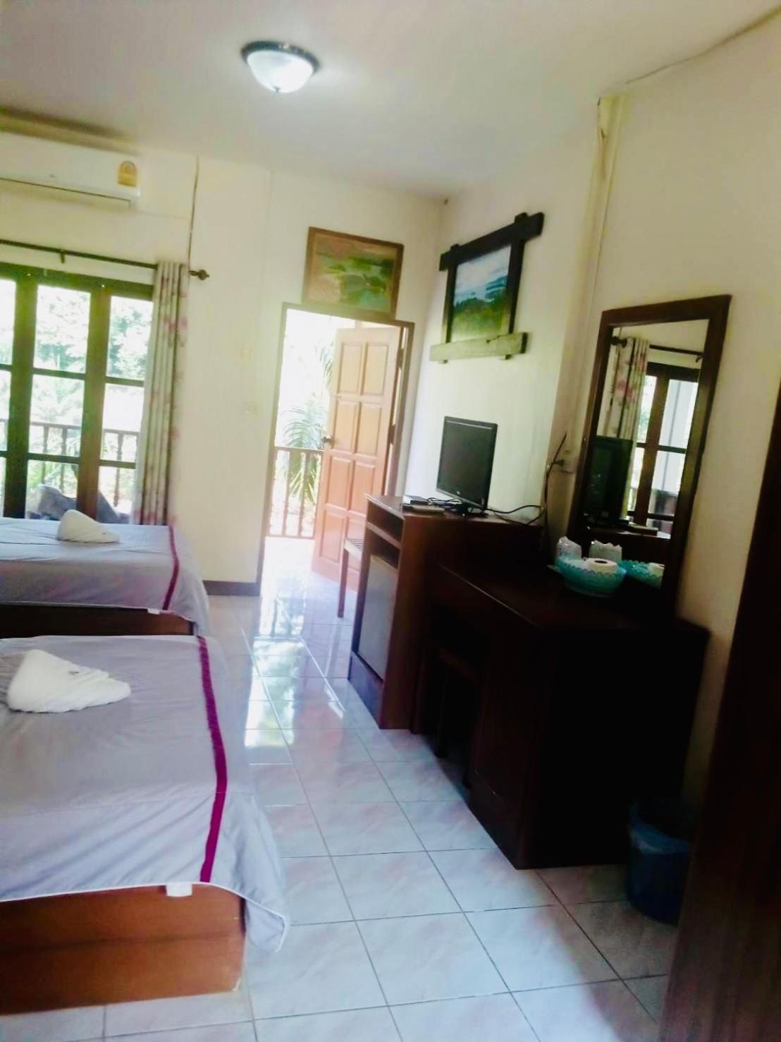 Baan Pak Rim Kuaen Resort Ban Chieo Ko Exterior photo